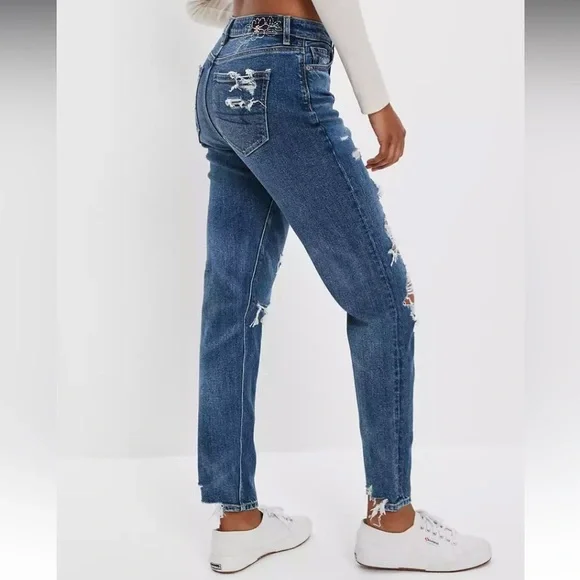 American Eagle Ripped Mom Jeans - Picture 5 of 8